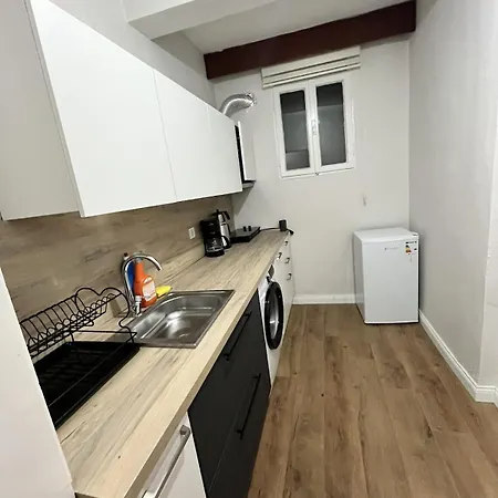 Modern In The Heart Of Kadikoey