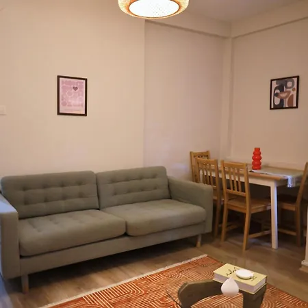 Modern In The Heart Of Kadikoey